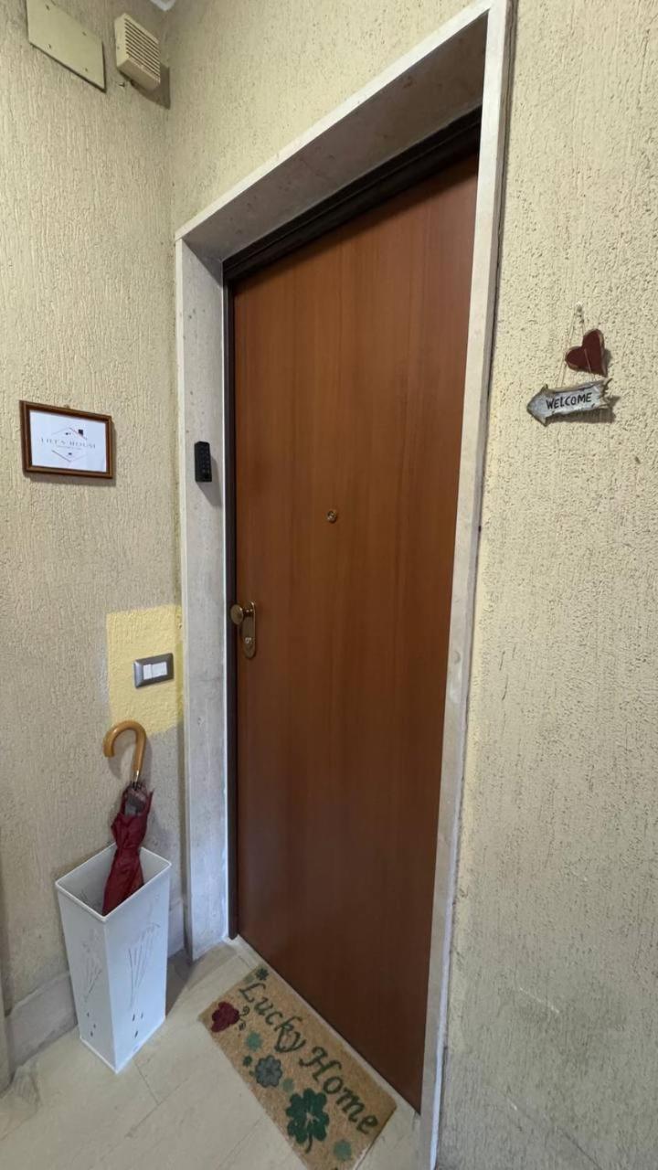 Отель Lili'S House Рим Экстерьер фото